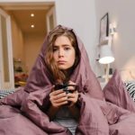 آیا می‌دانستید پریود می‌تواند روی سلامت لثه‌هایتان تأثیر بگذارد؟