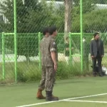 دو عضو محبوب بی‌تی‌اس از خدمت سربازی مرخص شدند + ویدئو