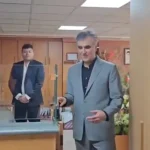 بازدید سرزده رئیس‌ کل بانک مرکزی از برخی شعب بانک