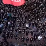 مداحی عجیب محمود کریمی در شب اول محرم؛ سینه‌زنی با «ایران ایران» محمد نوری