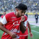 تصویر؛ همدردی محمد خدابنده‌لو با خانواده الهه حسین‌نژاد در منزل