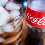 ضرر نوشیدن نوشابه بیشتر از خوردن شکلات است